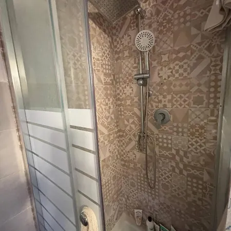 شقة Mansardina فالينزا